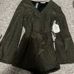 Size small gold and black sparkly romper from altard state, bell sleeves